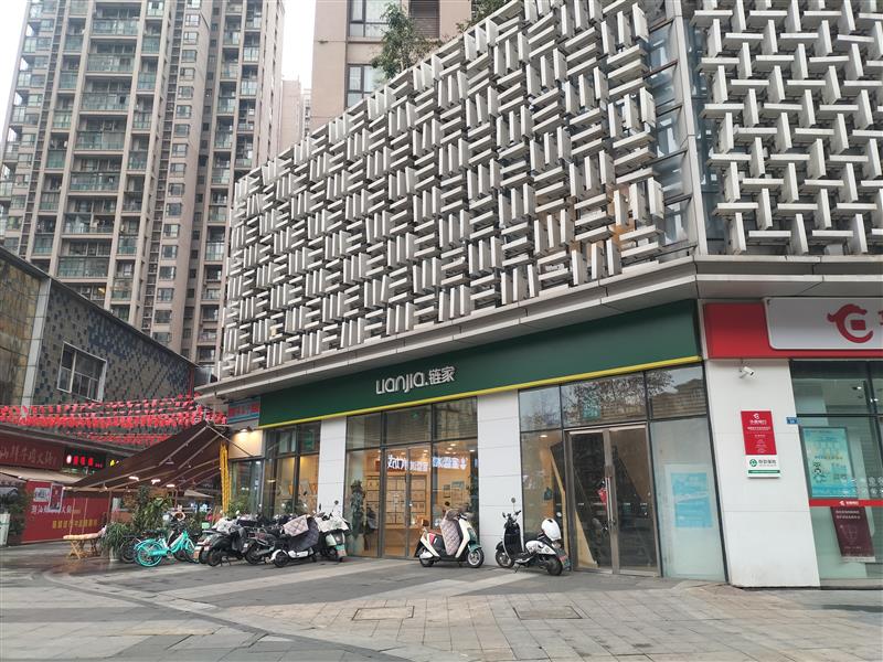 人民北路双地铁口，金牛万达广场旁年租43万，临街转角旺铺《链家》,带外摆！