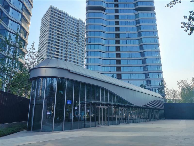 锦江区一环路《独栋出售》双地铁旁，千万级豪宅群，40万金融办公人群